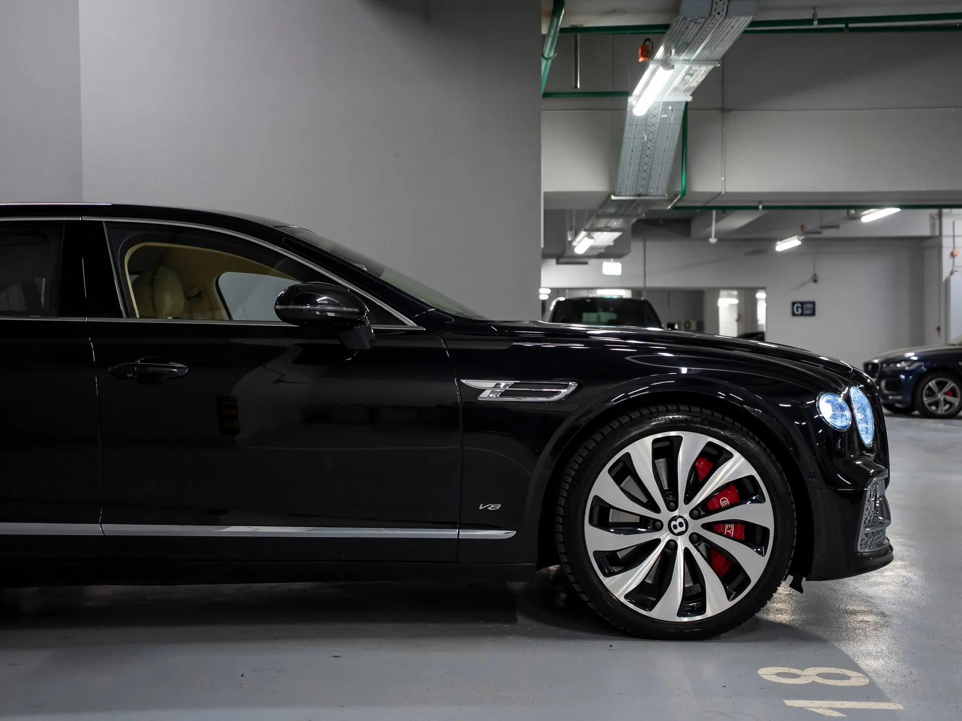 Bentley Flying Spur — 7