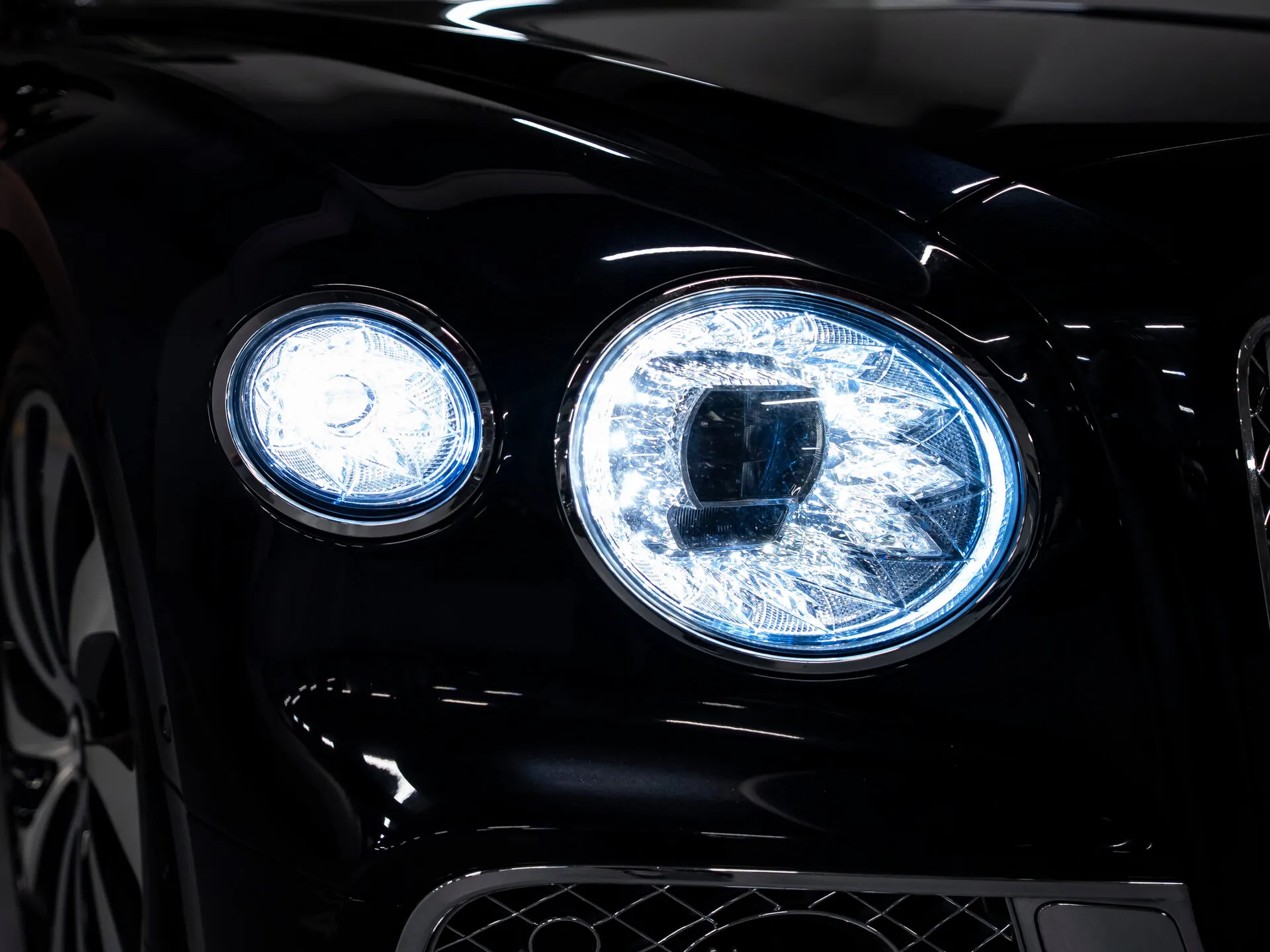 Bentley Flying Spur — 4