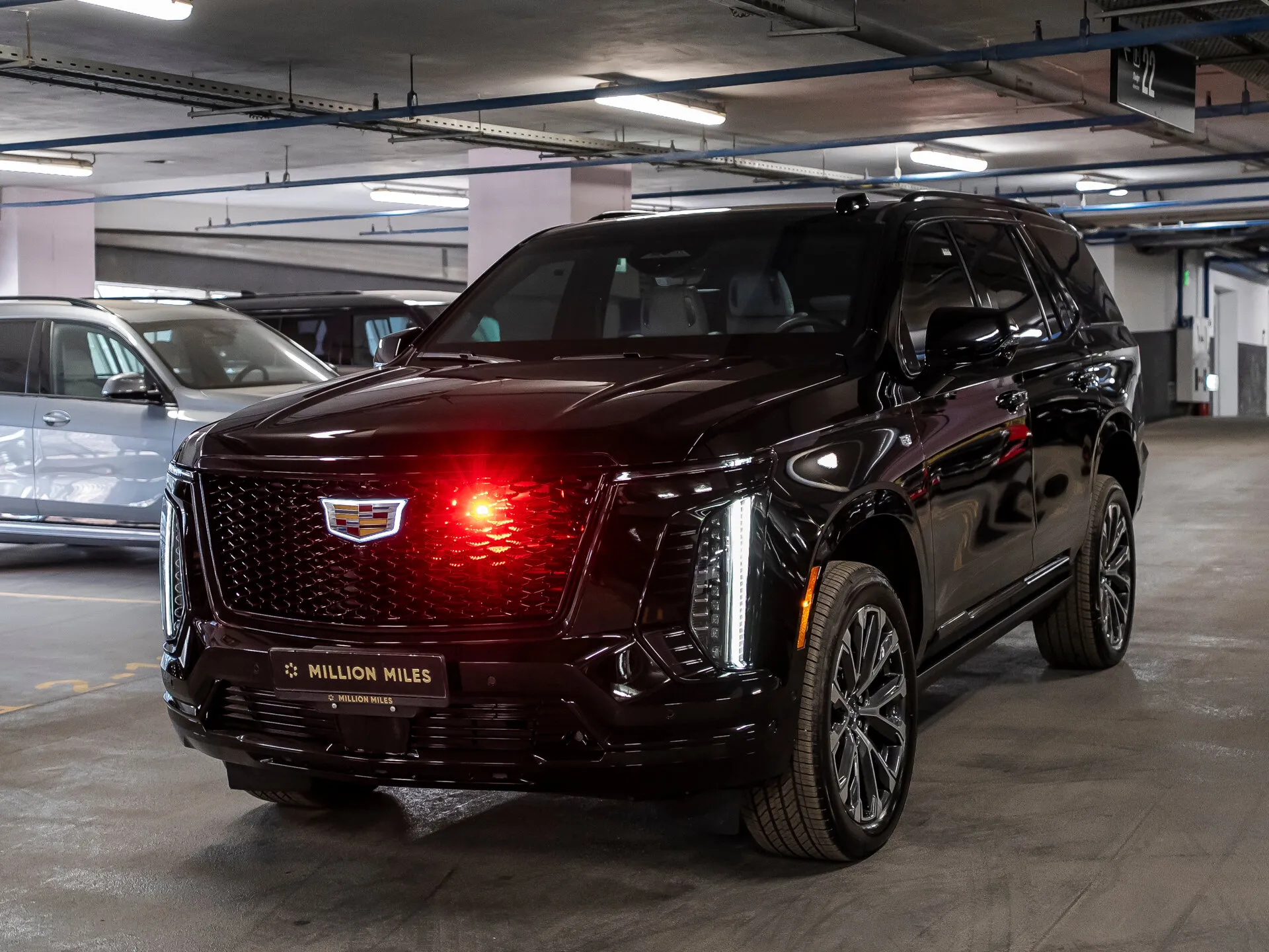 Cadillac Escalade — 8