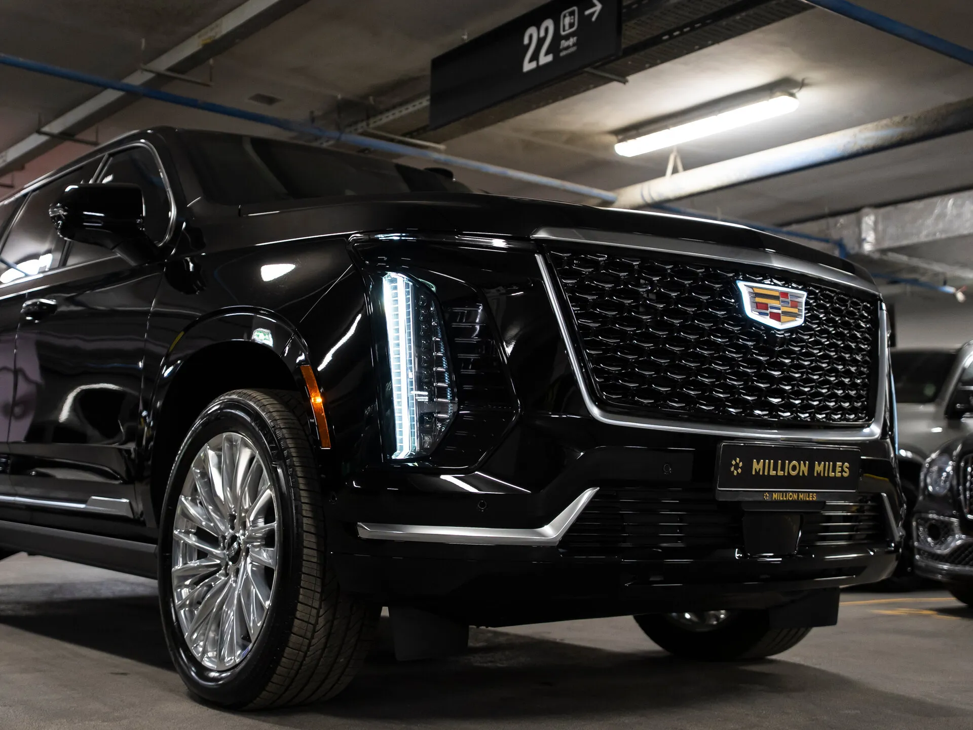 Cadillac Escalade — 8