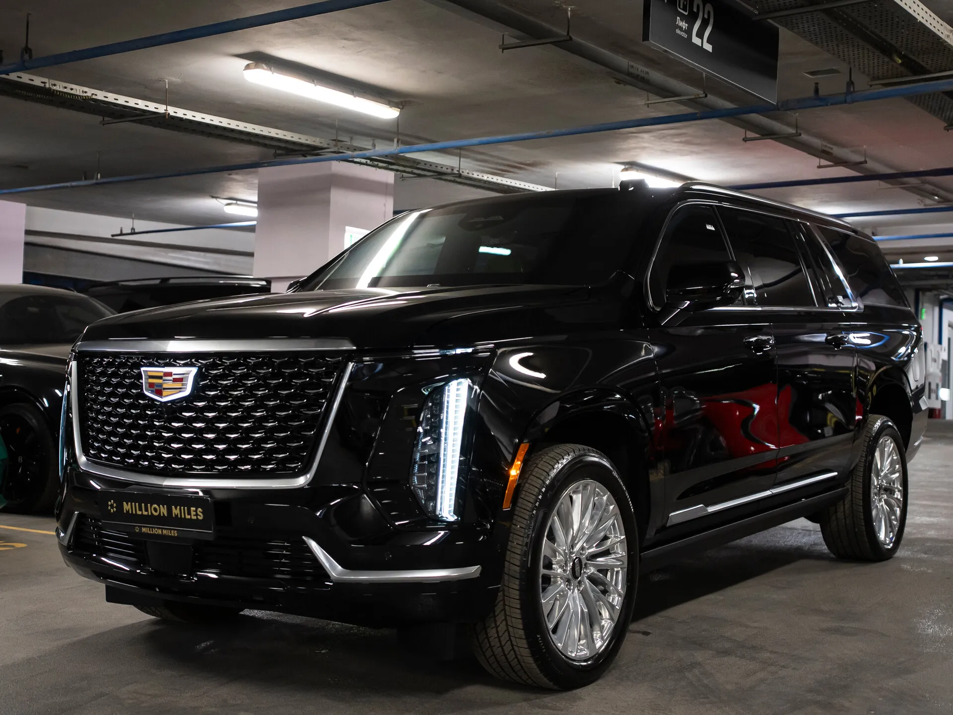 Cadillac Escalade — 5