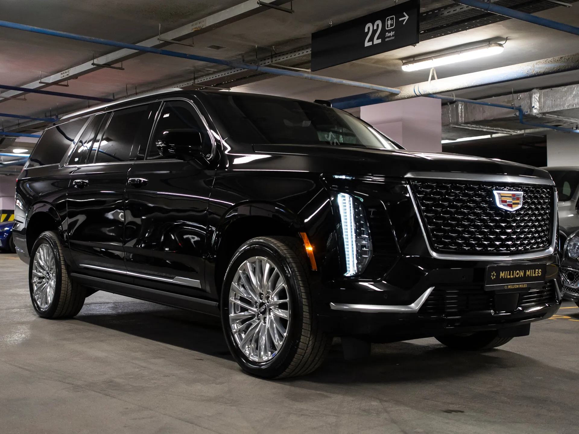 Cadillac Escalade — 7