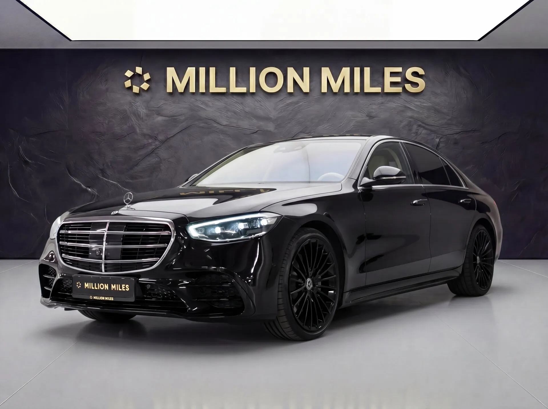 Mercedes-Benz S-Класс - Просмотр 1