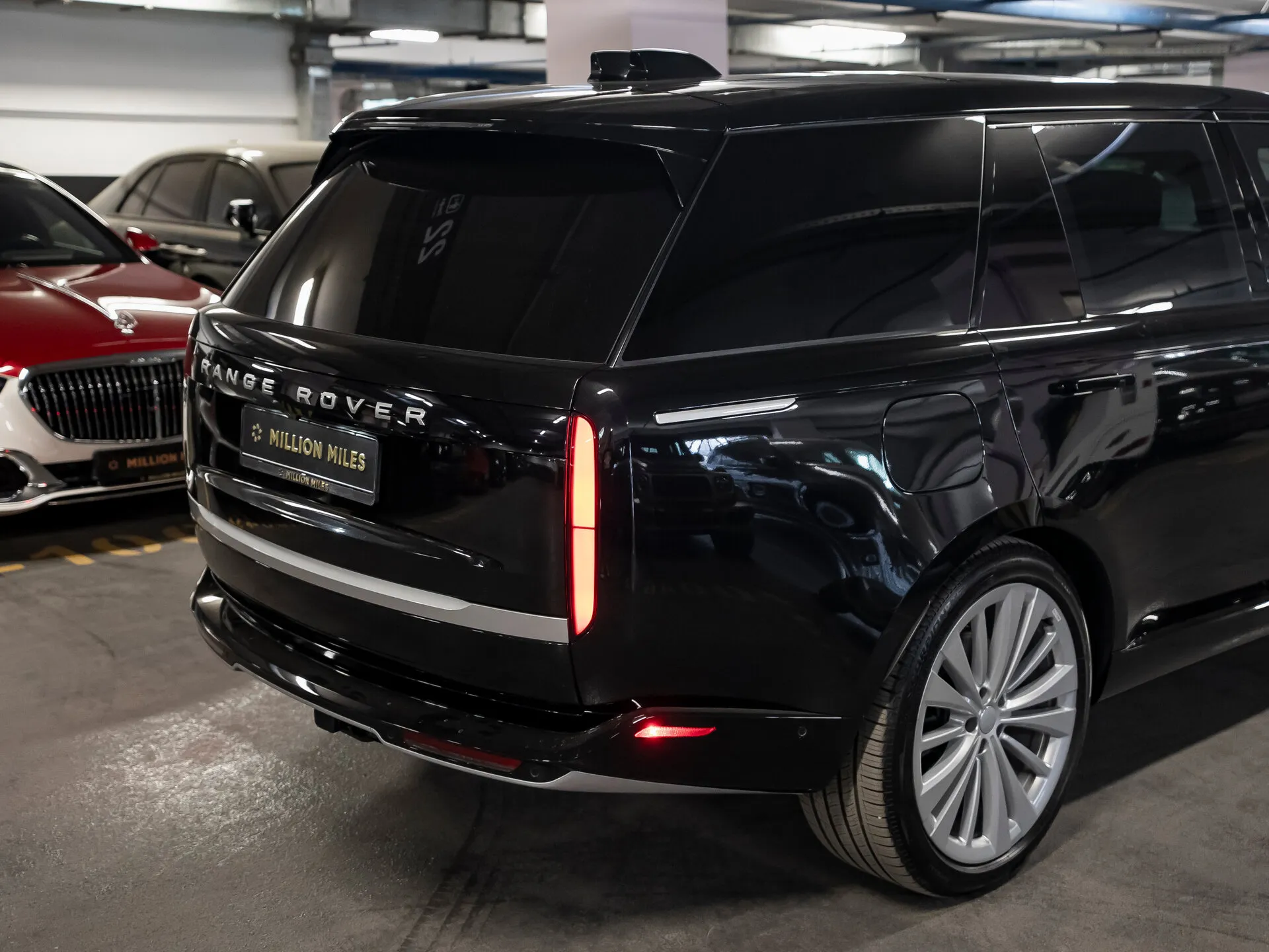 Land Rover Range Rover Long, V — 8