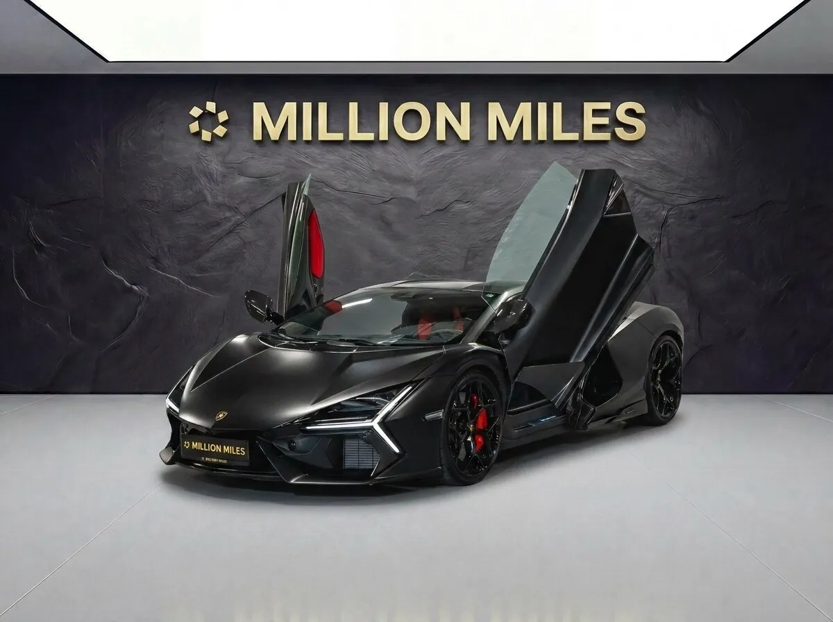 Lamborghini Revuelto - Просмотр 1