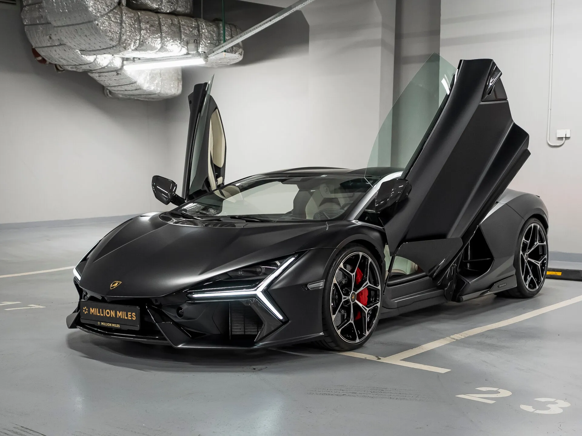 Lamborghini Revuelto - Просмотр 1