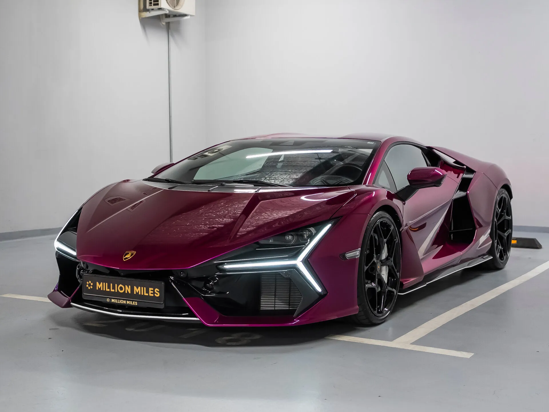 Lamborghini Revuelto - Просмотр 1