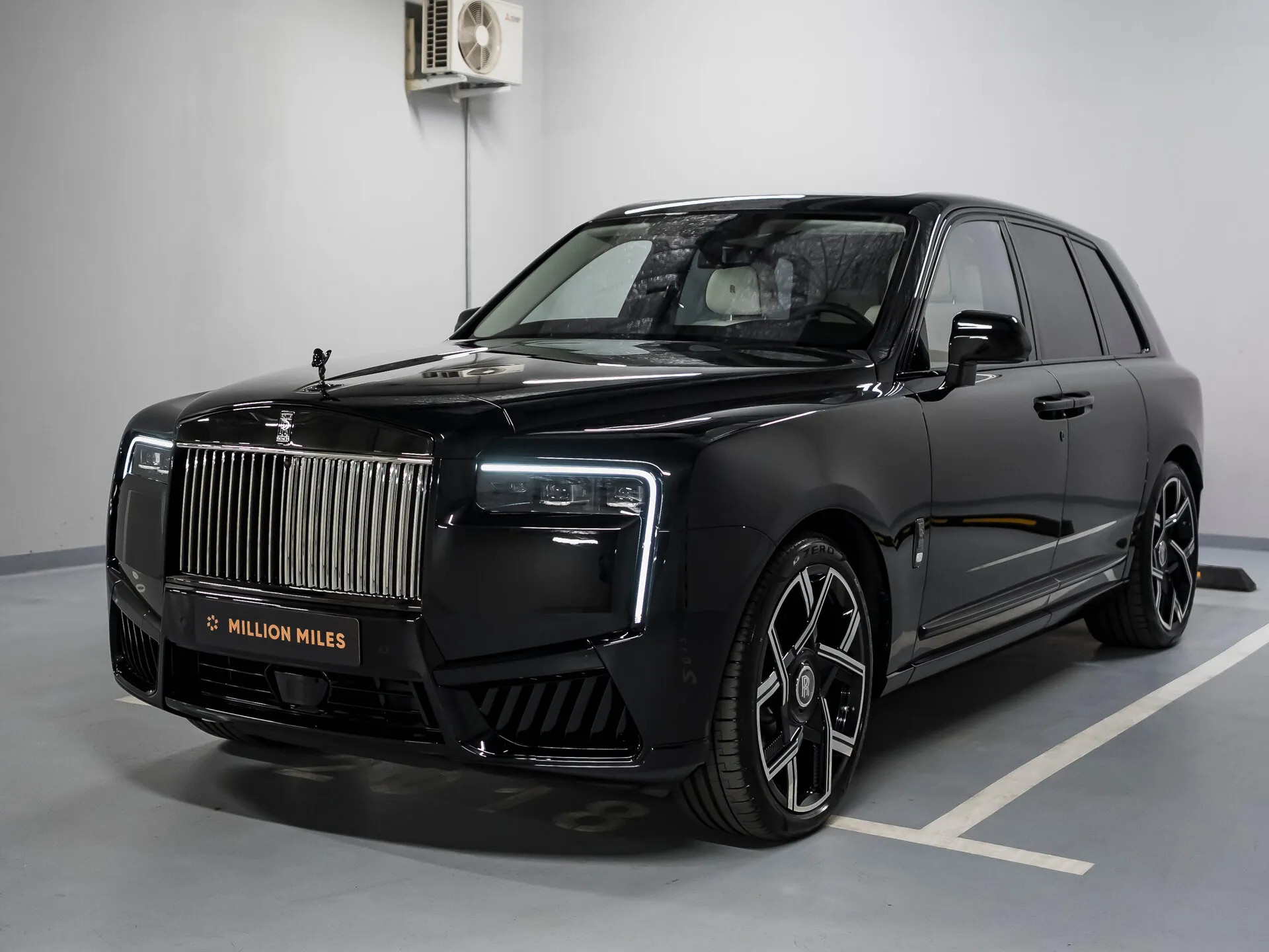 Rolls-Royce Cullinan - Просмотр 1