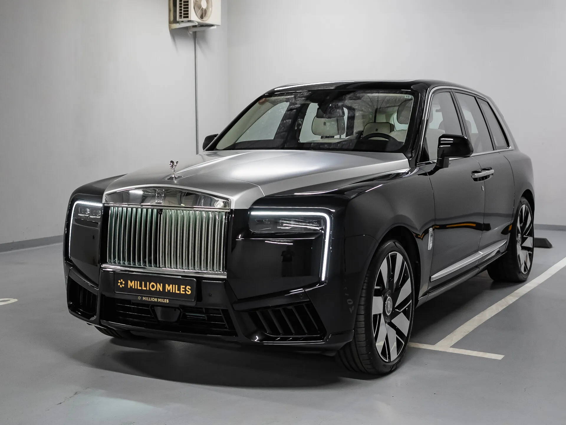 Rolls-Royce Cullinan - Просмотр 1