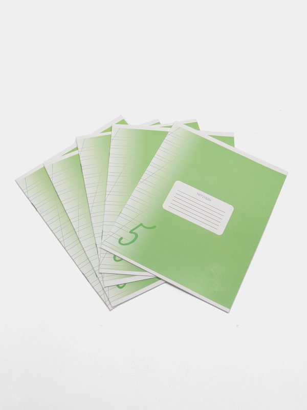 Школьная тетрадь «Пятерка» в косую линейку