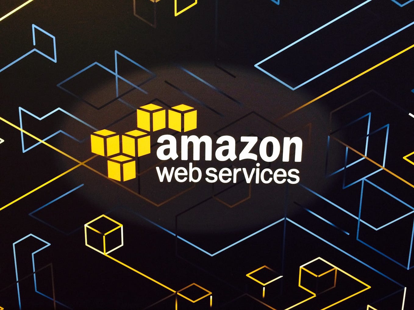 Amazon Web Services запускает маркетплейс ИИ-агентов с участием Anthropic