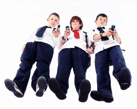 Мобильные устройства дорого обойдутся молодежи
