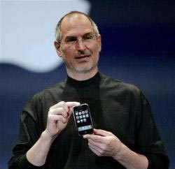 Стив Джобс на презентации Apple iPhone