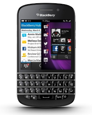 BlackBerry Q10  Skype  WhatsApp