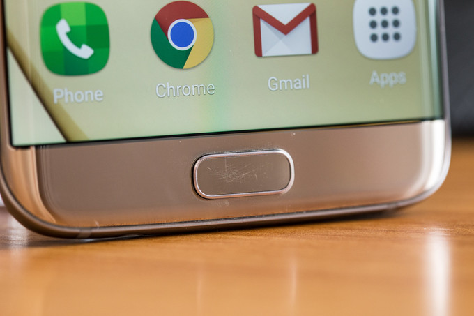 Samsung Galaxy S7 и S7 edge: неожиданная проблема с царапинами