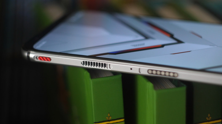  Red Magic 5S  ZTE:  Fan Edition