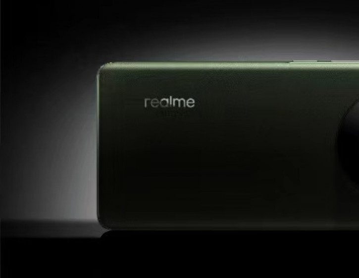 Тизер Realme 11 Pro+ в зелёной коже: почти Xiaomi 13 Ultra!