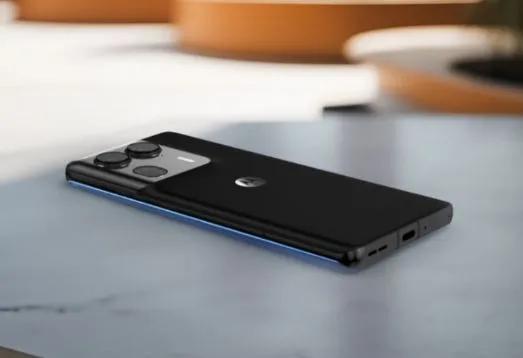 Motorola Edge 50 Ultra с камерой-перископом замечен на сайте бренда