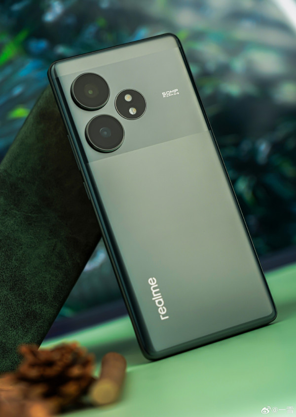 Realme GT Neo 6 SE во всей красе на подборке студийных фото