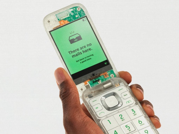 Boring Phone  HMD  Heineken - ,    