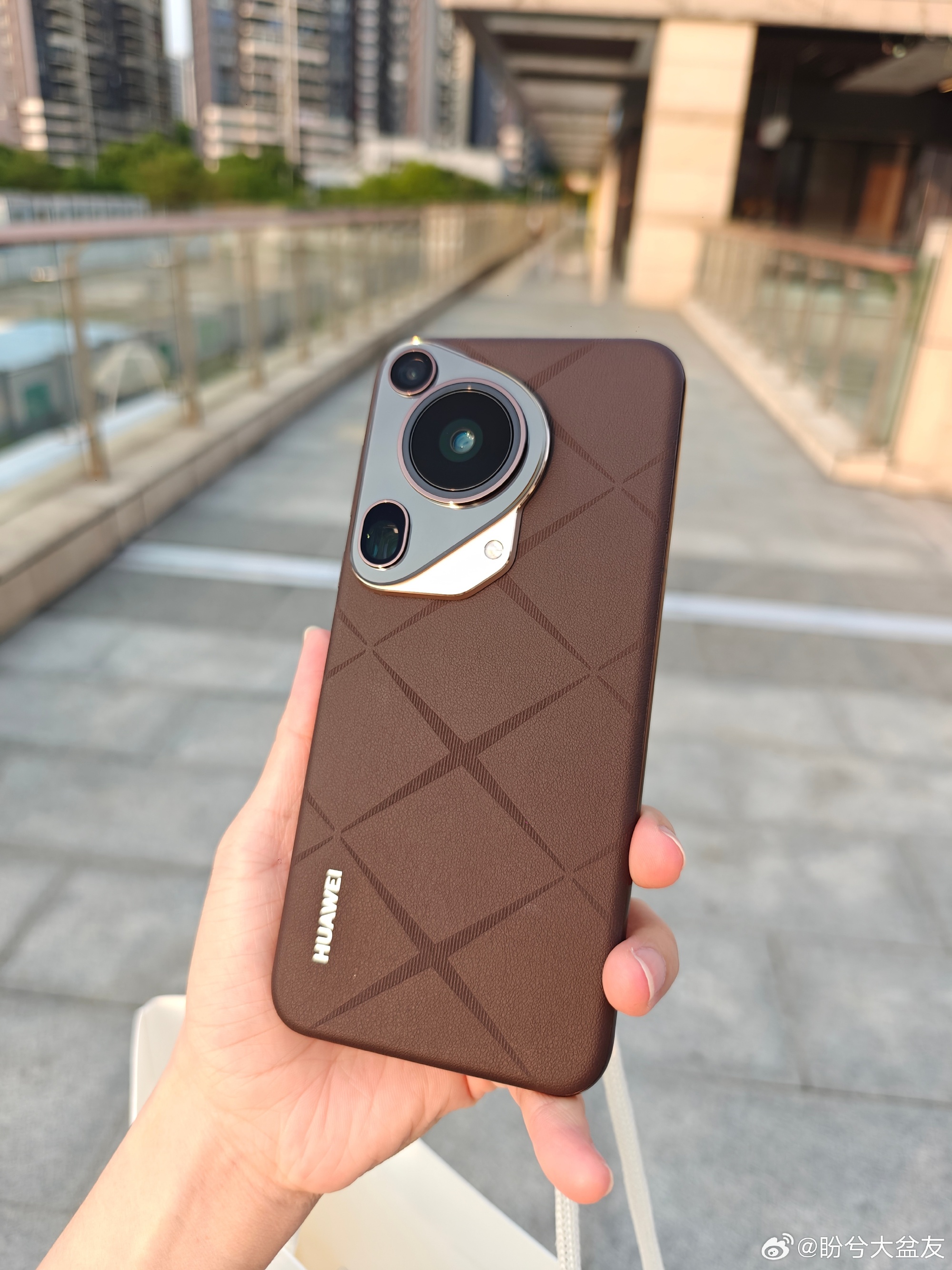 Магнитный чехол huawei pura 70