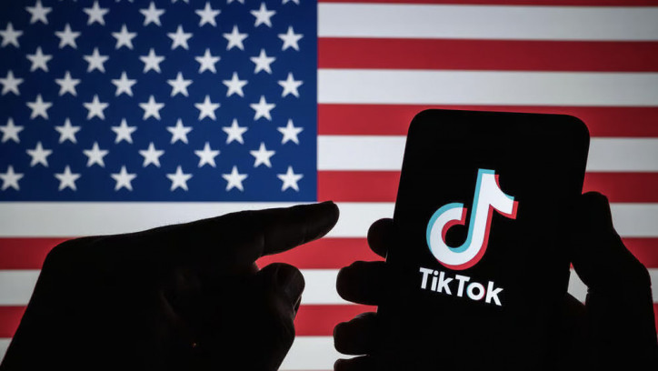 Продаться или покинуть США: Байден подписал закон о запрете TikTok