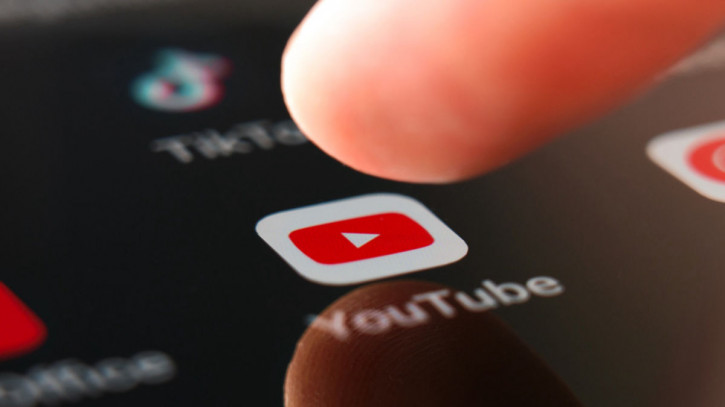  YouTube     ?   ,  