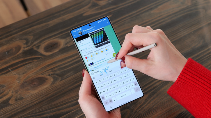  Samsung Galaxy S25 Ultra:    