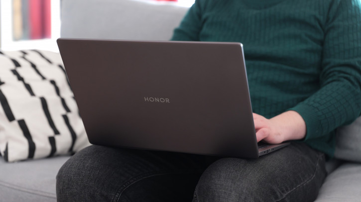 Обзор Honor MagicBook X16 Plus: плюсик к батарее или к карме?