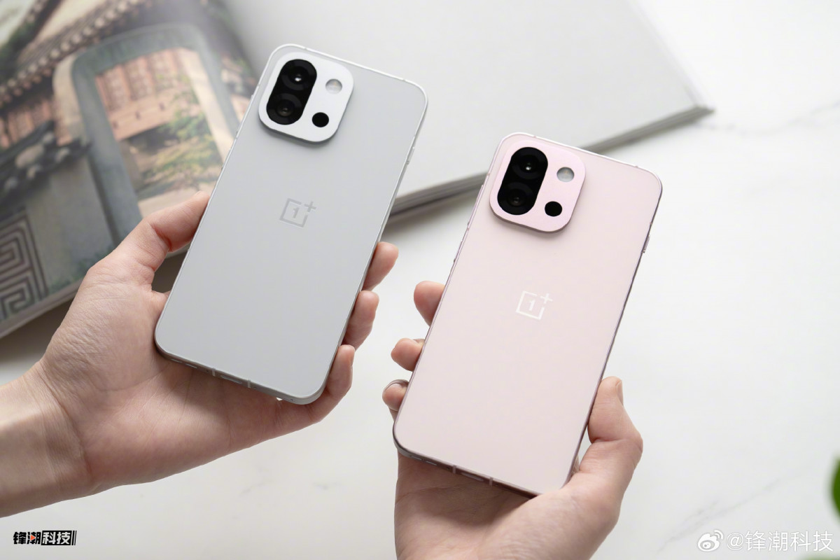 OnePlus 13T во всех цветах красуется на первых студийных фото