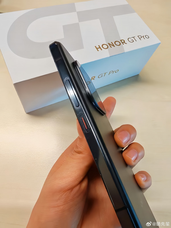    Honor GT Pro, -    