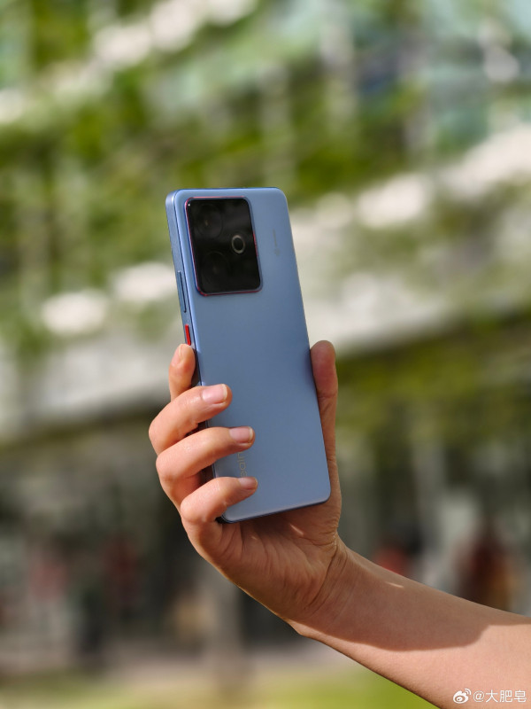 Realme GT 7         