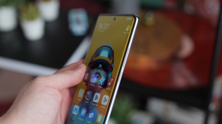 Обзор Xiaomi Redmi Note 14 Pro 4G: самый странный Xiaomi