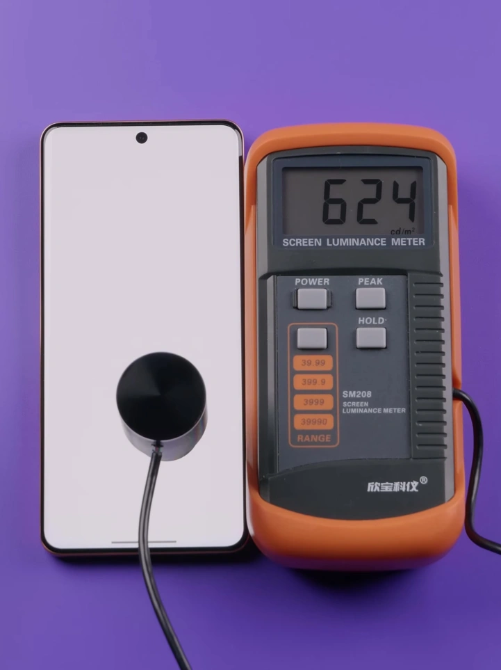 Обзор Realme P4 Power: попробуй разряди