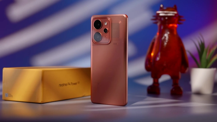 Обзор Realme P4 Power: попробуй разряди