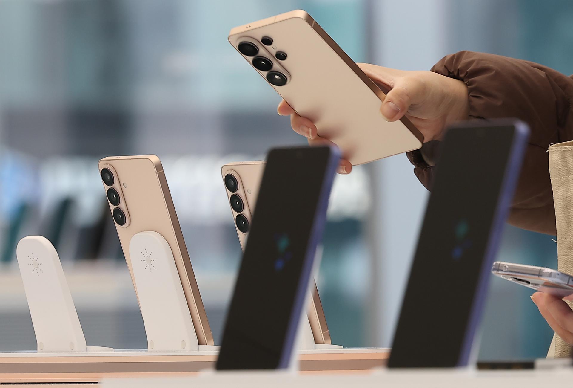 Samsung повысила цены некоторых смартфонов на внутреннем рынке