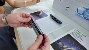 Лысый из МТ в офисе UGREEN: выставка продуктов и главный офис