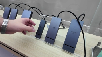 Лысый из МТ в офисе UGREEN: выставка продуктов и главный офис