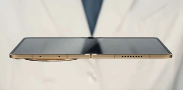 Вот, как выглядит «бескладочный» экран OPPO Find N6 спустя месяц