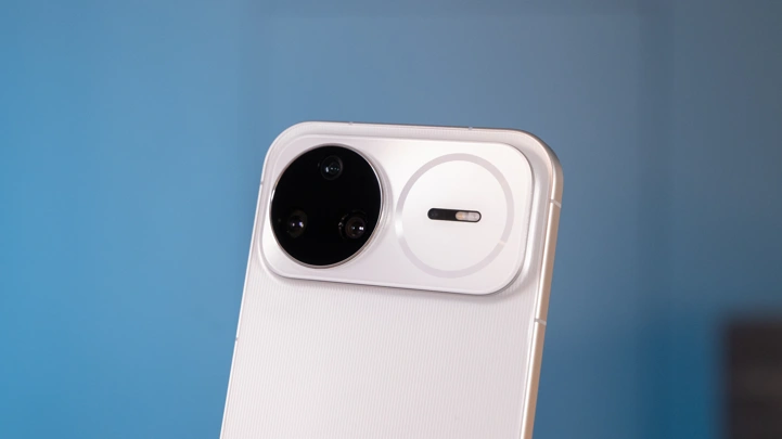 Обзор Huawei nova 15 Pro: яркий вариант