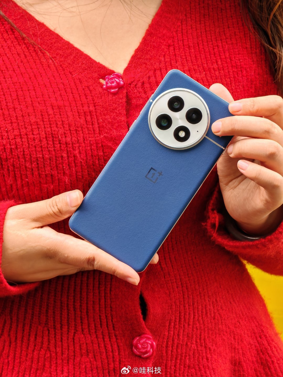 OnePlus 13 подешевел до 45 000 рублей на AliExpress