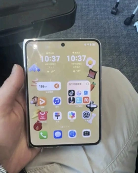 Прототип Huawei Pura X Max засняли на фото накануне анонса