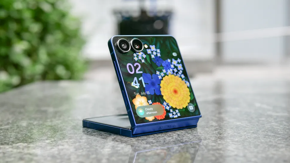 Samsung Galaxy Z Flip 8 сохранит батарею и зарядку без изменений