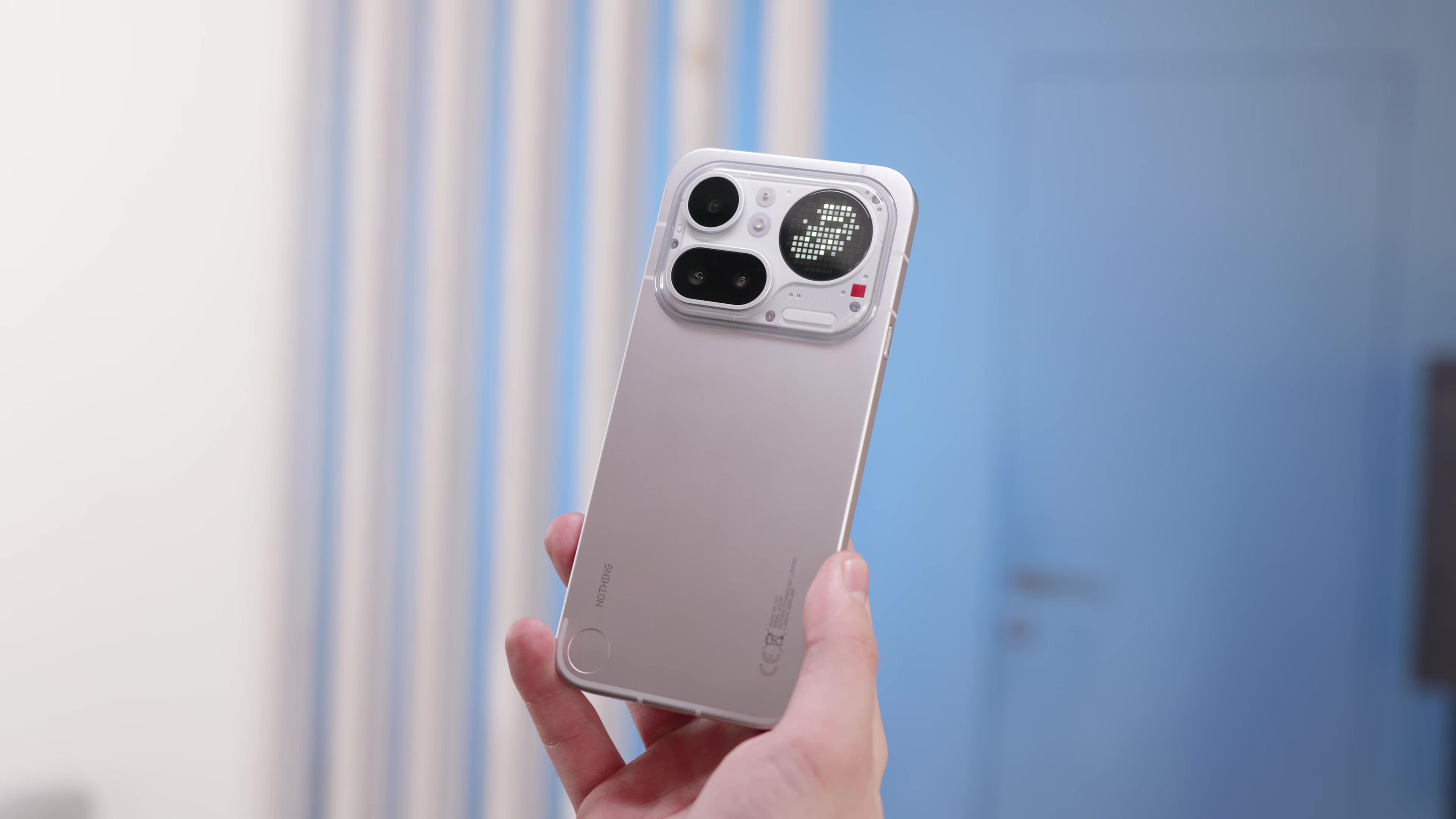 Обзор Nothing Phone (4a) Pro: цельнометаллический Android