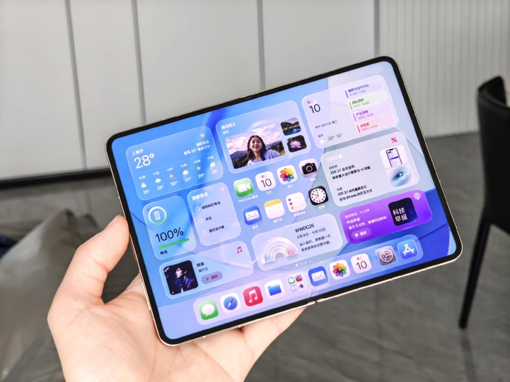 В сети появились реалистичные рендеры iPhone Ultra