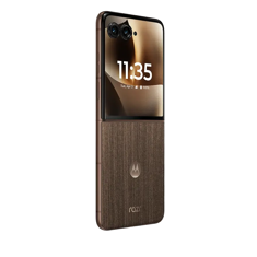 Motorola минорно обновила Razr: три флипа и дебют Plus на глобальном рынке