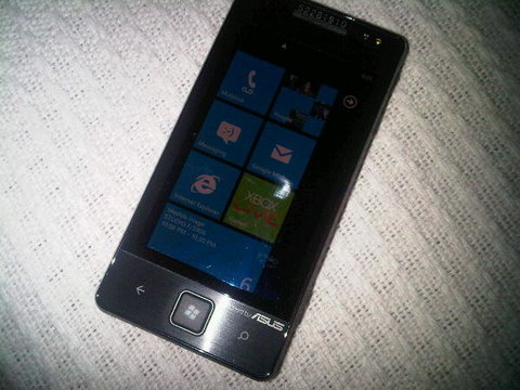 ASUS  Windows Phone 7