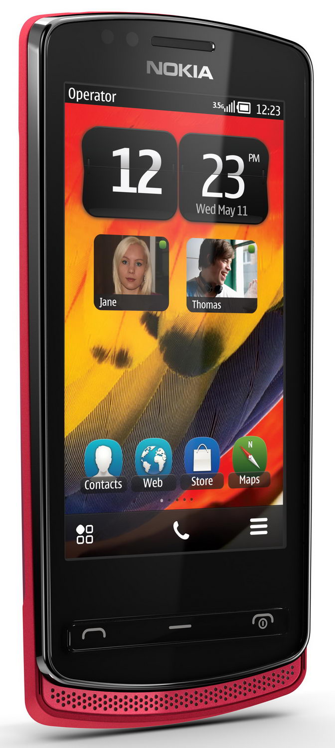 Nokia 700 – самый компактный смартфон на Symbian Belle