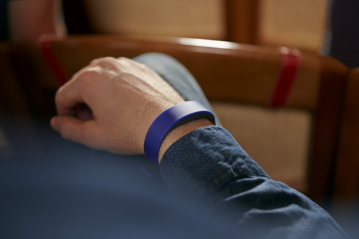  Sony SmartBand 2 - -   ()