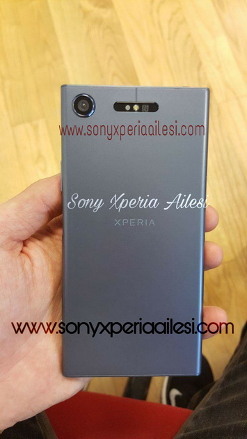   Sony Xperia XZ1   